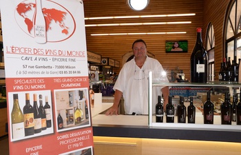 L'Épicier des vins du monde aux Halles Saint-Pierre