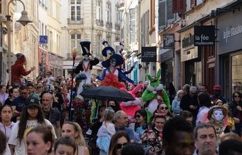 Carnaval 2022 : un samedi tout en couleurs dans le centre-ville